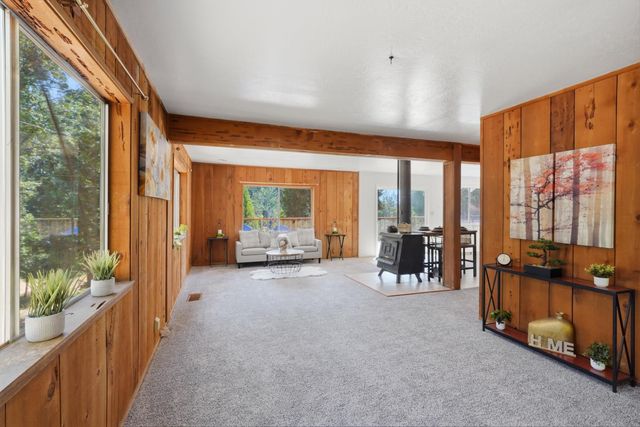 12117 Boundary Way, Grass Valley, CA 95945