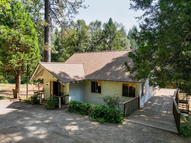 12117 Boundary Way, Grass Valley, CA 95945