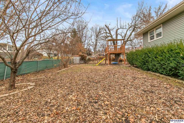 11698 Roanoke Boulevard, Omaha, NE 68164