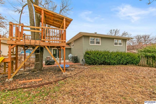 11698 Roanoke Boulevard, Omaha, NE 68164