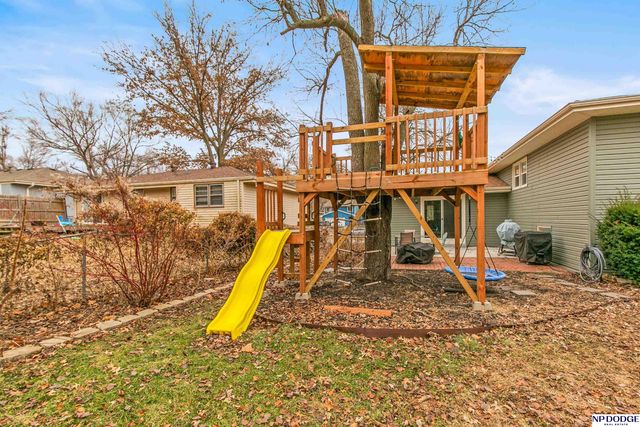 11698 Roanoke Boulevard, Omaha, NE 68164