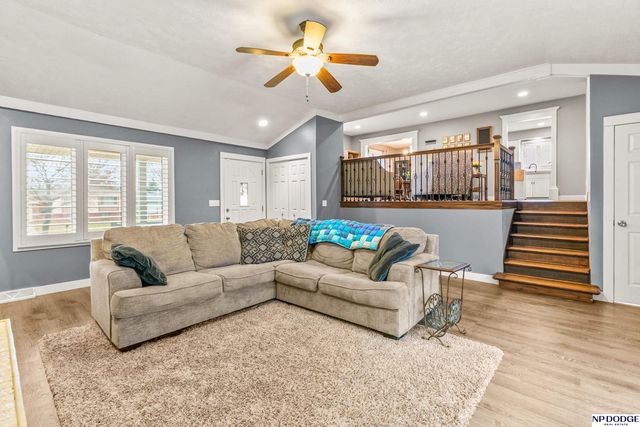 11698 Roanoke Boulevard, Omaha, NE 68164