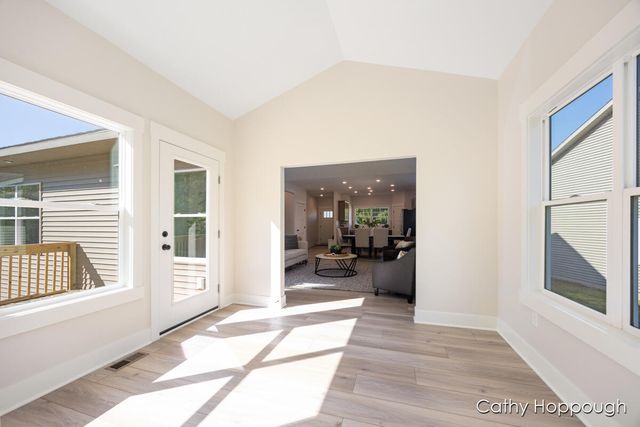 1976 Aspen Vly Lane, Ionia, MI 48846