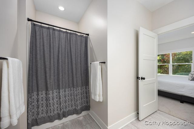 1976 Aspen Vly Lane, Ionia, MI 48846