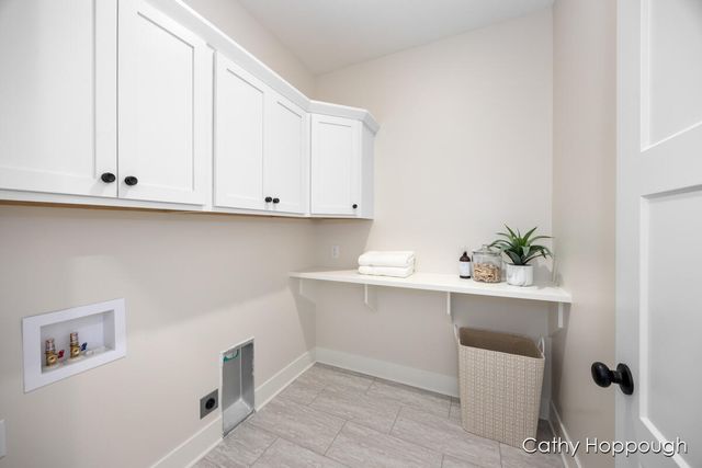 1976 Aspen Vly Lane, Ionia, MI 48846