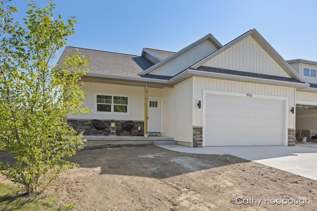 1976 Aspen Vly Lane, Ionia, MI 48846