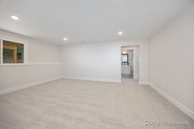 1976 Aspen Vly Lane, Ionia, MI 48846