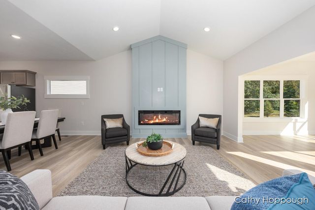 1976 Aspen Vly Lane, Ionia, MI 48846