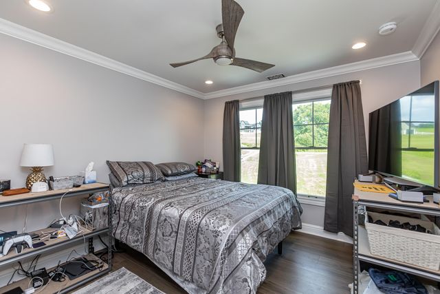 68 Meadow Point Drive, Lancaster, KY 40444