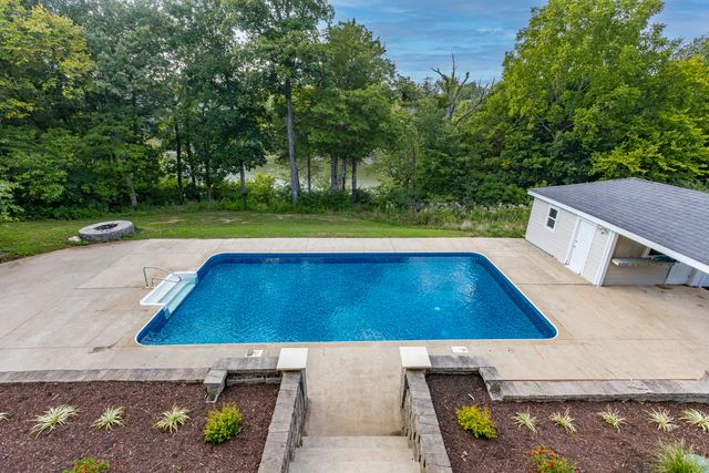 68 Meadow Point Drive, Lancaster, KY 40444