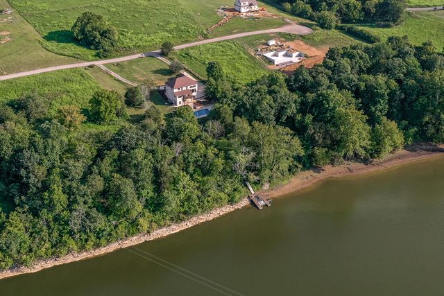 68 Meadow Point Drive, Lancaster, KY 40444