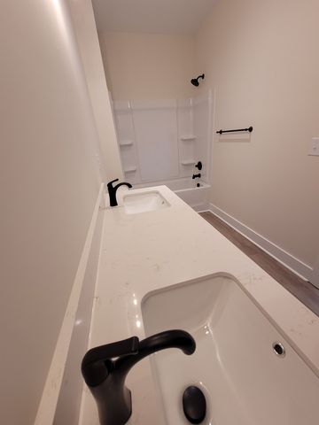 211 Sandalwood Way, Dickson, TN 37055