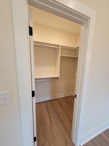 211 Sandalwood Way, Dickson, TN 37055