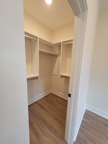 211 Sandalwood Way, Dickson, TN 37055