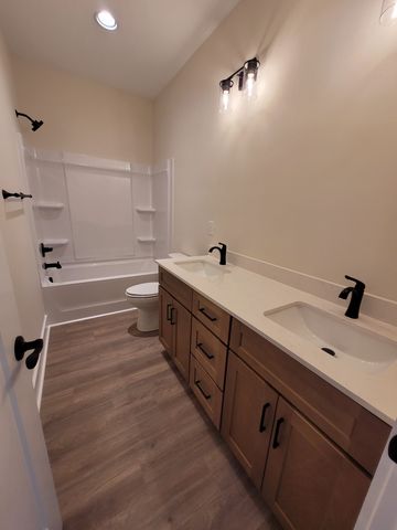 211 Sandalwood Way, Dickson, TN 37055