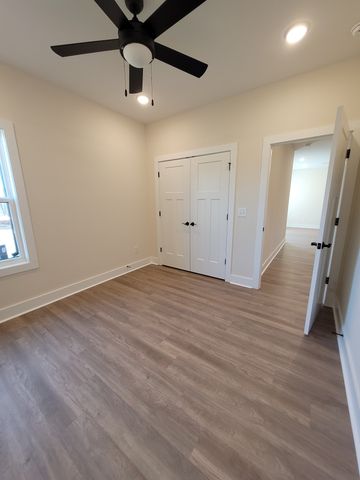 211 Sandalwood Way, Dickson, TN 37055