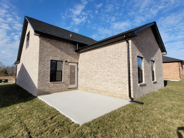 211 Sandalwood Way, Dickson, TN 37055