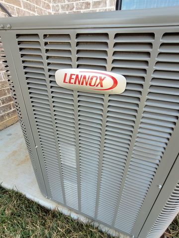 211 Sandalwood Way, Dickson, TN 37055