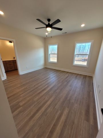 211 Sandalwood Way, Dickson, TN 37055