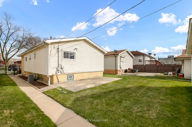 9428 S Perry Avenue, Chicago, IL 60620