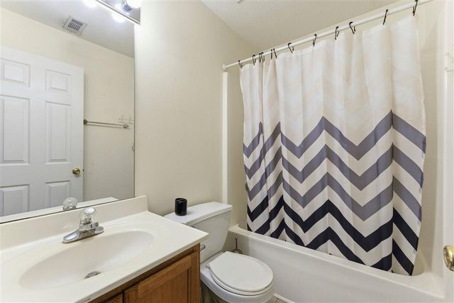 4237 Chestnut Lake Avenue, Lithonia, GA 30038