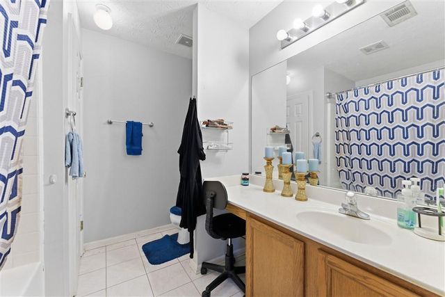 4237 Chestnut Lake Avenue, Lithonia, GA 30038