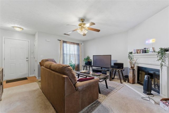 4237 Chestnut Lake Avenue, Lithonia, GA 30038