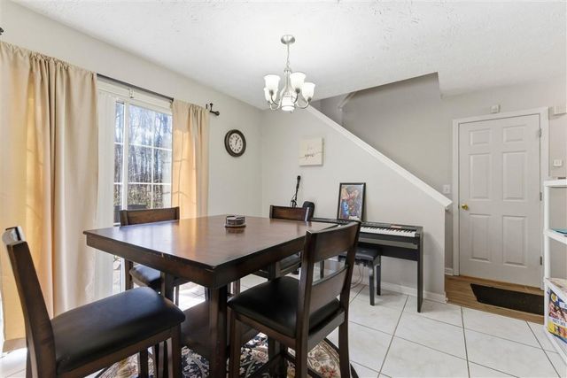 4237 Chestnut Lake Avenue, Lithonia, GA 30038