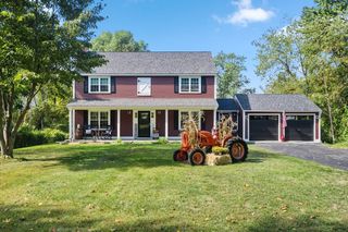 312 Old Marsh Hill Rd, Dracut, MA 01826