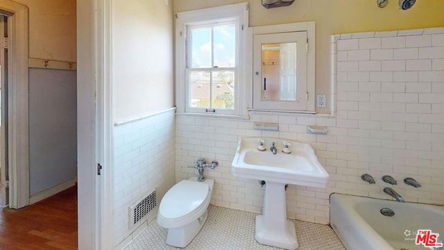 1016 Selby Avenue, Los Angeles, CA 90024
