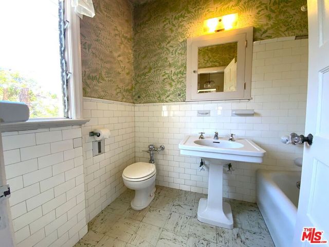 1016 Selby Avenue, Los Angeles, CA 90024