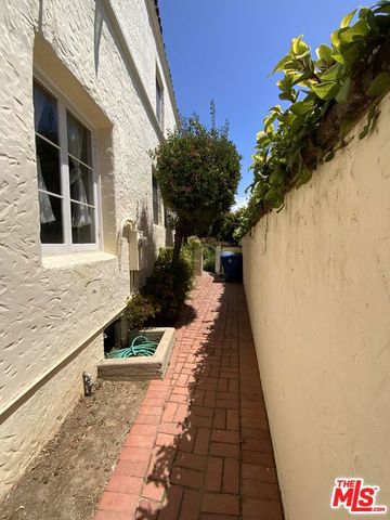 1016 Selby Avenue, Los Angeles, CA 90024
