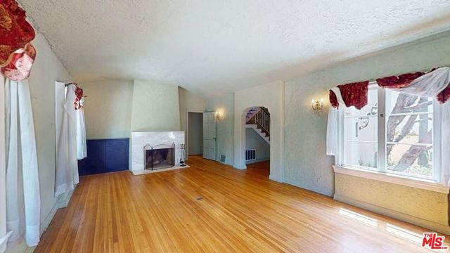 1016 Selby Avenue, Los Angeles, CA 90024