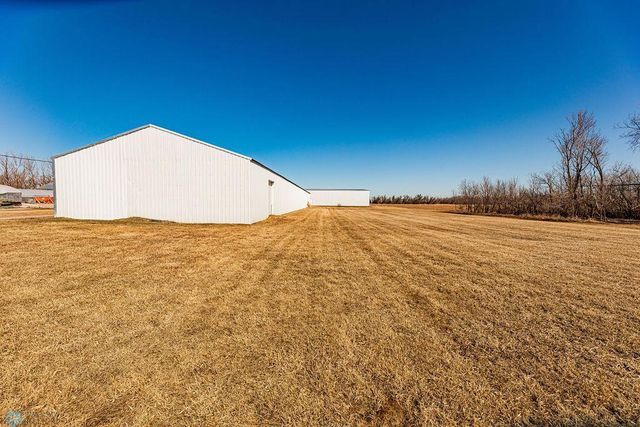 2717 88th Avenue S, Fargo, ND 58104