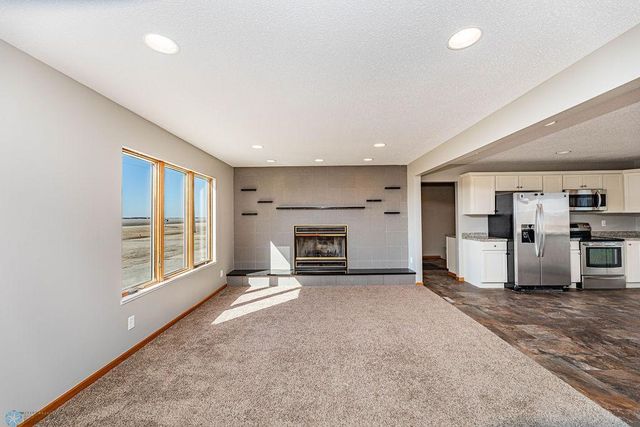 2717 88th Avenue S, Fargo, ND 58104