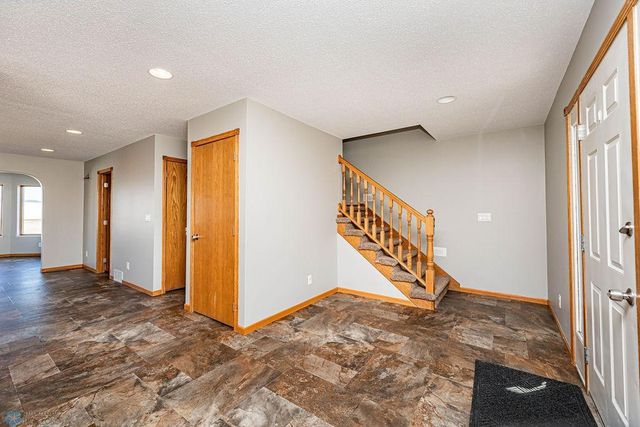 2717 88th Avenue S, Fargo, ND 58104