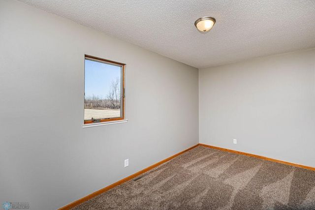 2717 88th Avenue S, Fargo, ND 58104
