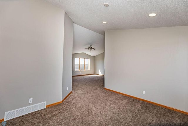 2717 88th Avenue S, Fargo, ND 58104
