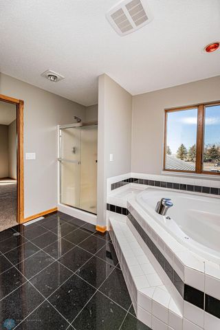 2717 88th Avenue S, Fargo, ND 58104