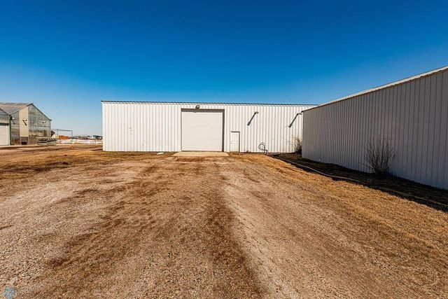 2717 88th Avenue S, Fargo, ND 58104