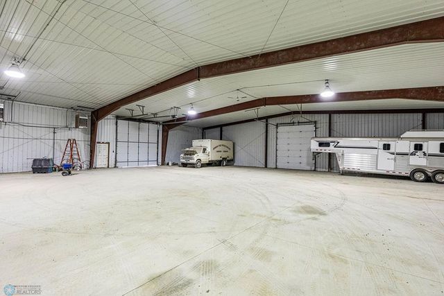 2717 88th Avenue S, Fargo, ND 58104