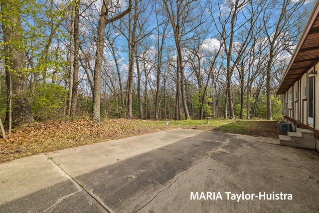 17844 136th Avenue, Nunica, MI 49448