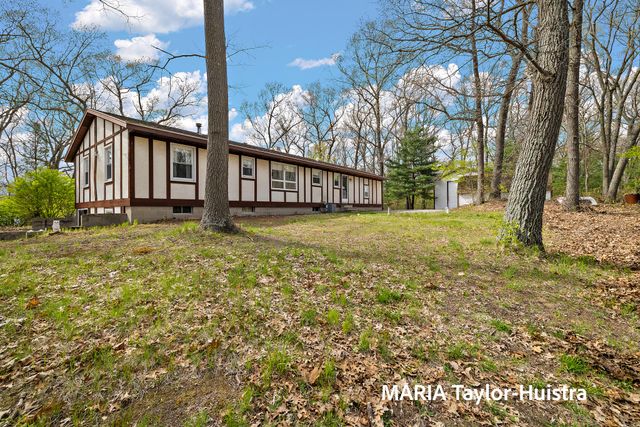 17844 136th Avenue, Nunica, MI 49448