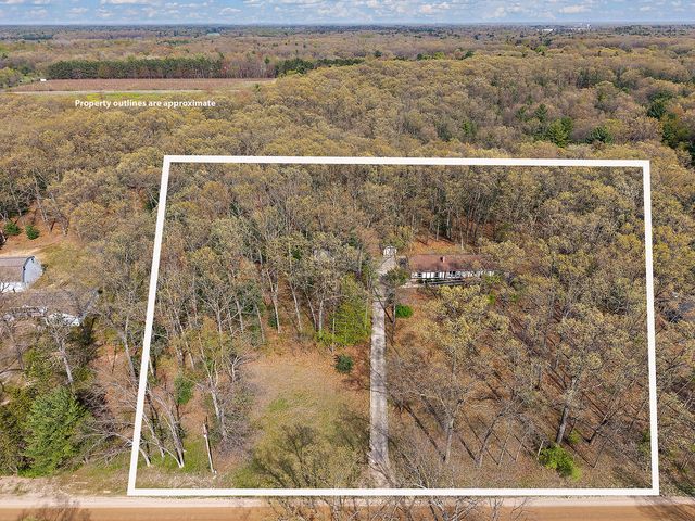 17844 136th Avenue, Nunica, MI 49448