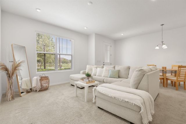 10245 HIGHLINE CREST STREET, Orlando, FL 32832