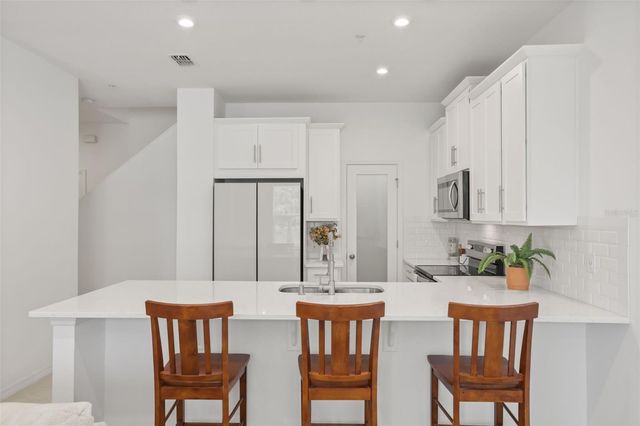 10245 HIGHLINE CREST STREET, Orlando, FL 32832