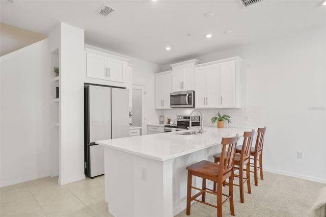 10245 HIGHLINE CREST STREET, Orlando, FL 32832