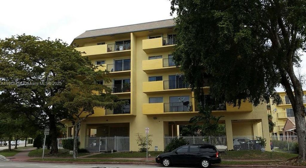 1975 Normandy Dr 206, Miami Beach, FL 33141