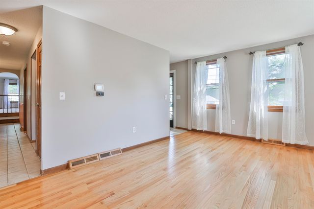28 Danbury Road, Nashua, NH 03064