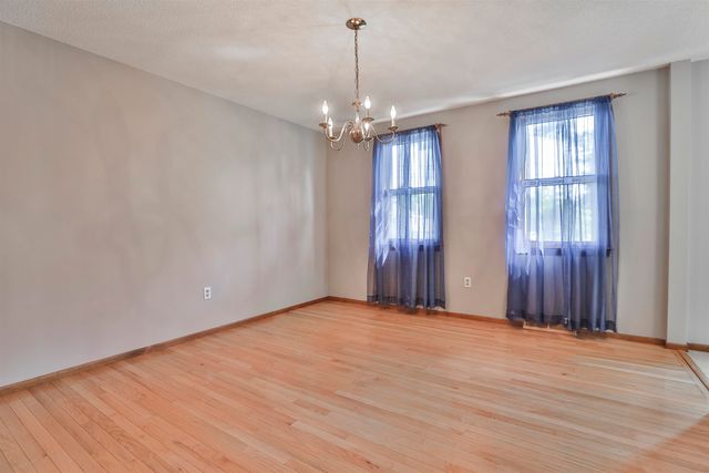 28 Danbury Road, Nashua, NH 03064